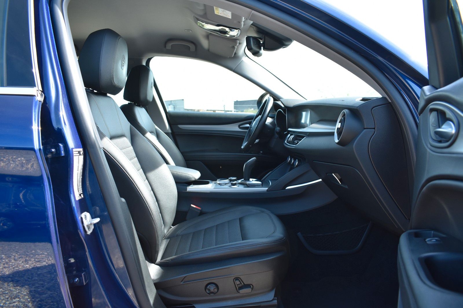 Fahrzeugabbildung Alfa Romeo Stelvio Super Q4 Keyless Go AHK