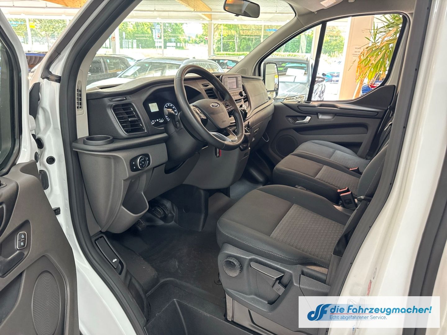 Fahrzeugabbildung Ford Transit Custom 320 L2 Trend 2.0 TDCi EU6d Dyn. K