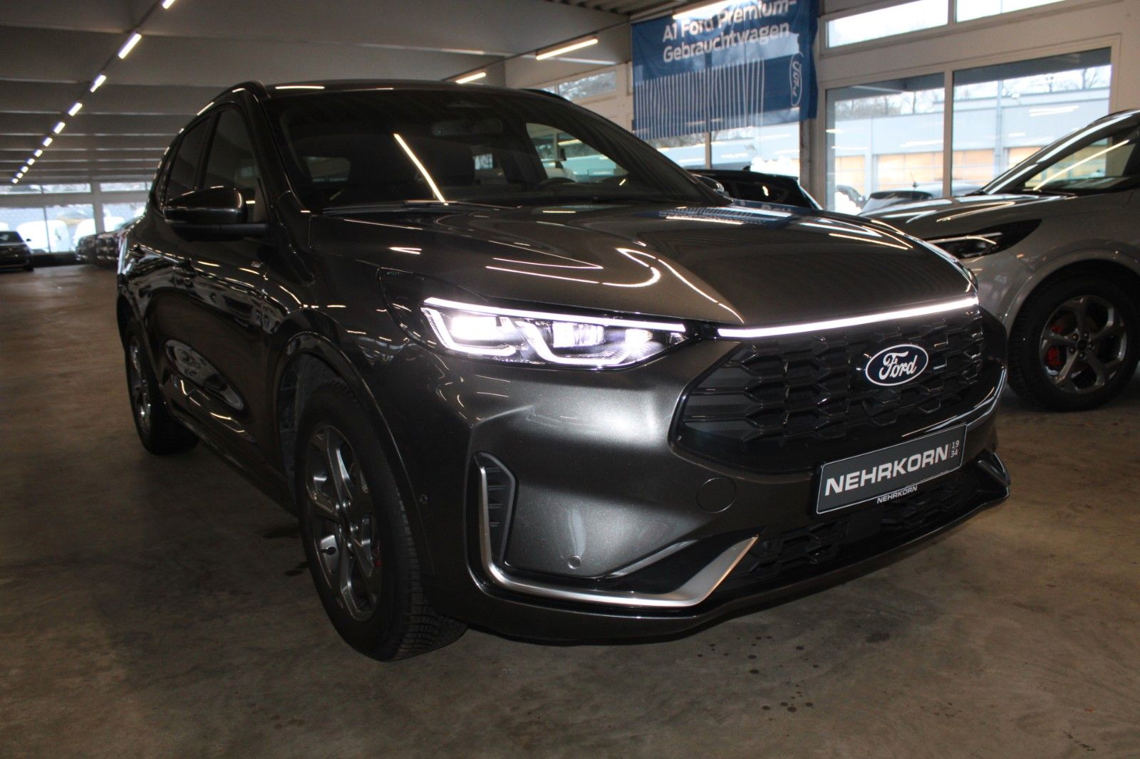 Fahrzeugabbildung Ford Kuga ST-Line X Automatik Facelift AHK Matrix LED