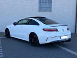 Mercedes-Benz E 53 AMG Coupe 4MATIC+ Burm.,Pano,20 Zoll,Luft - Mercedes-Benz E 53 AMG mit Panoramadach