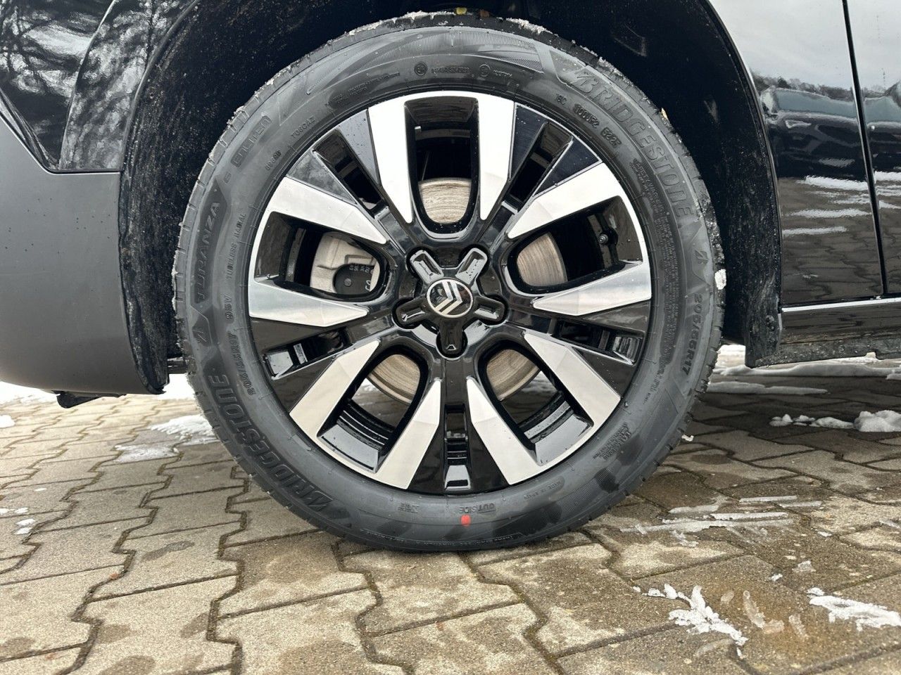 Fahrzeugabbildung Citroën Berlingo XL Diesel 130 Max XTR - mit KI generiert/bearbeitet