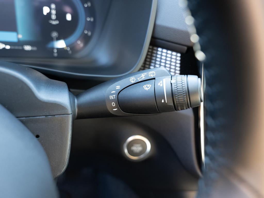 Volvo XC40 B3 Plus Dark SHZ LED NAVI MEMORY H/K 360°