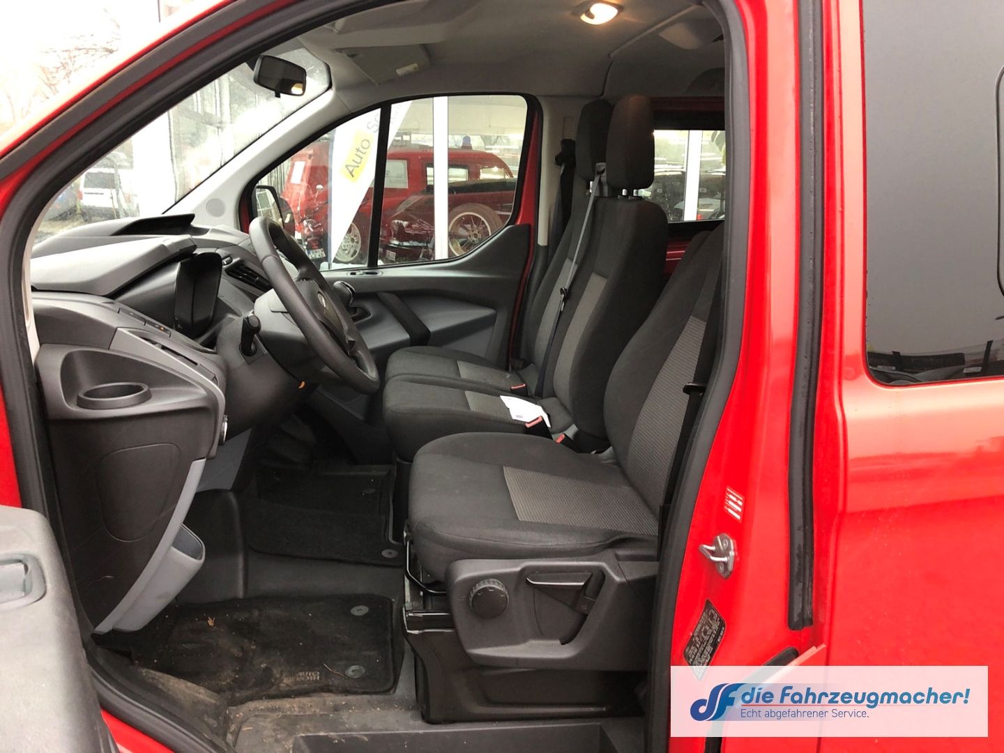 Fahrzeugabbildung Ford Transit Custom Kombi 300 L1 2.2 TDCi *1871