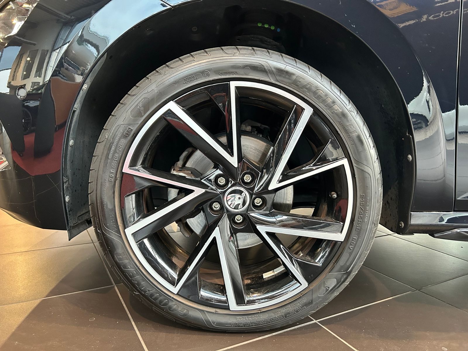 Fahrzeugabbildung SKODA KAMIQ Monte Carlo PANO LED NAVI