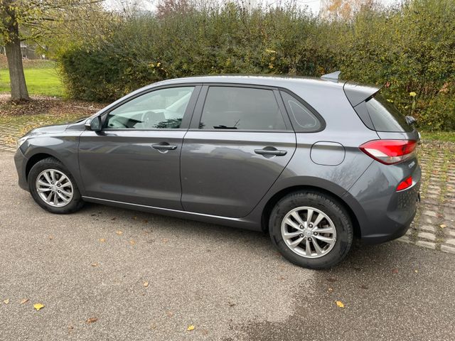 Hyundai i30 CW 1,4 MPI Level 3