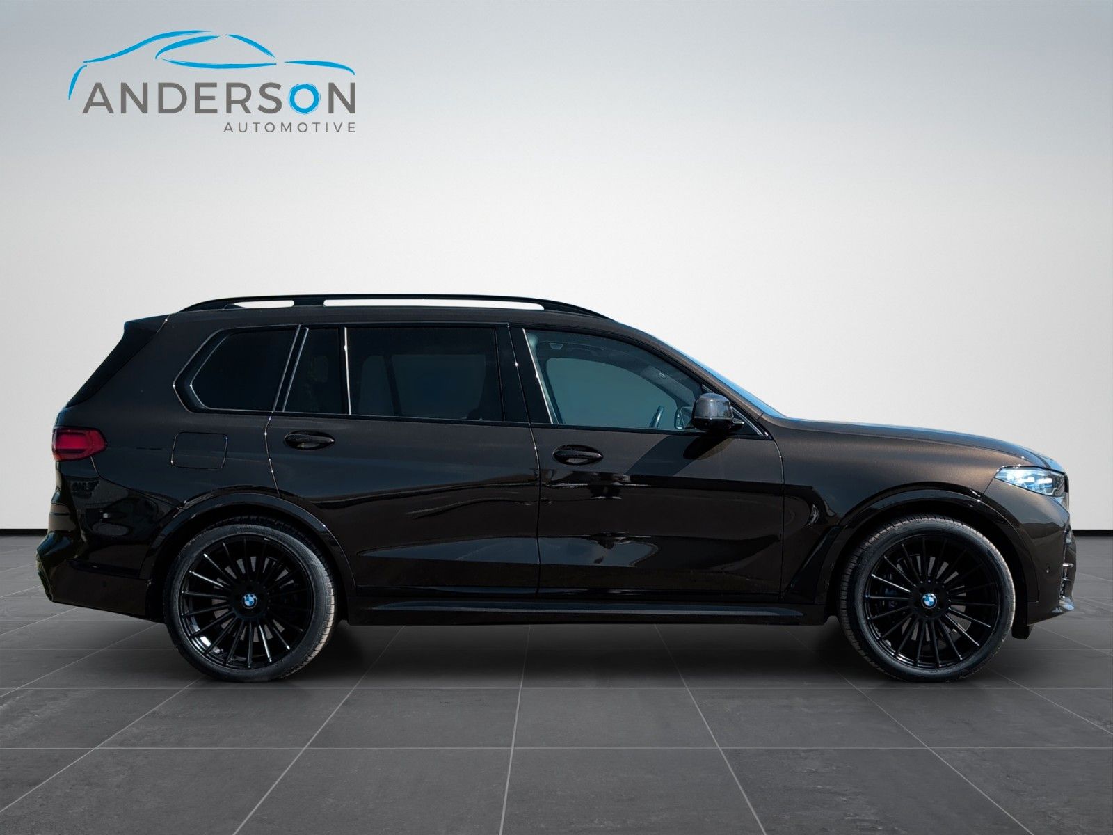 Fahrzeugabbildung BMW X7 M50i HUD B&W VOLL SHADOW LED TV CARBON 22"