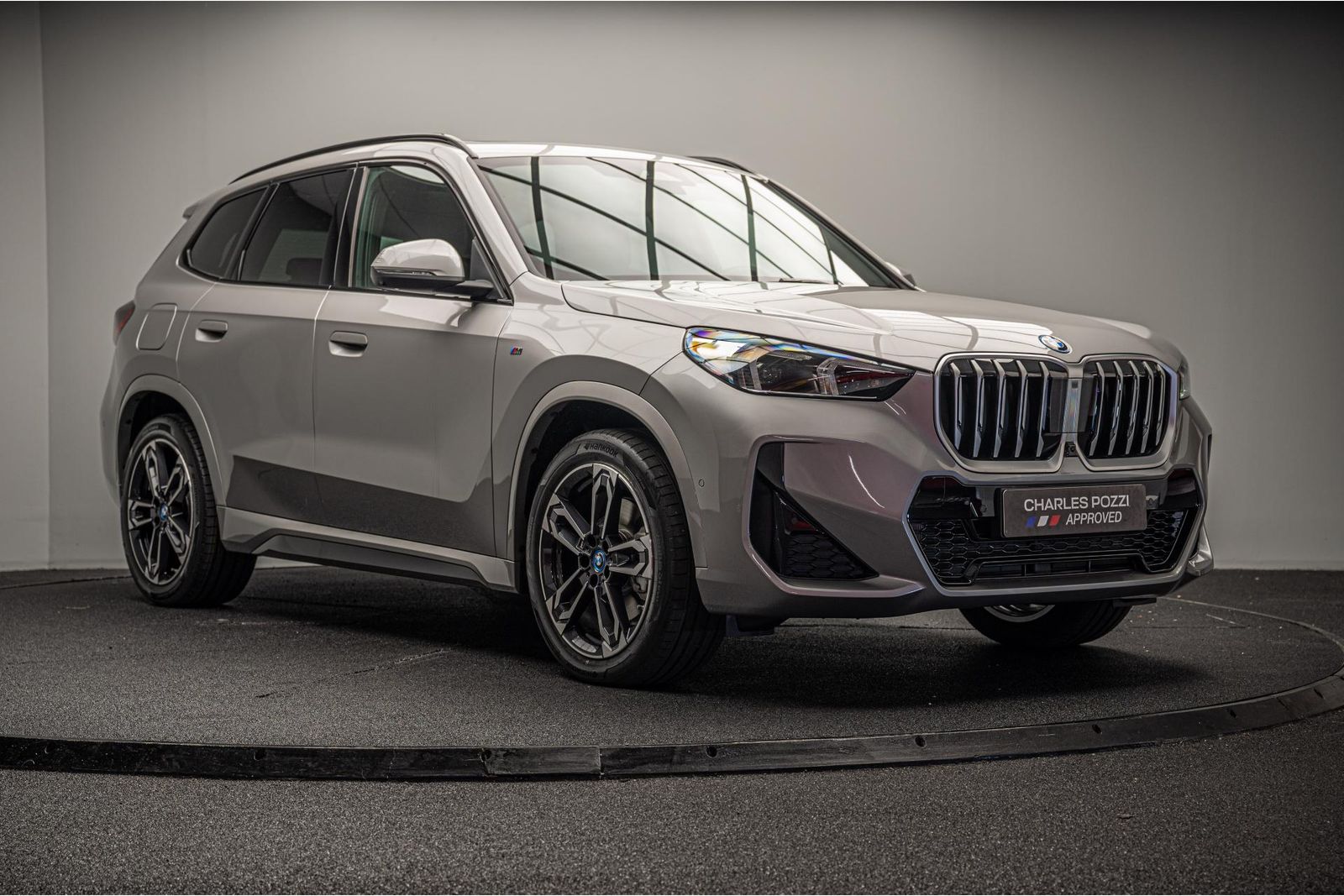 BMW X1 XDRIVE 30e 326 CH M Sport - TVA imagem 3