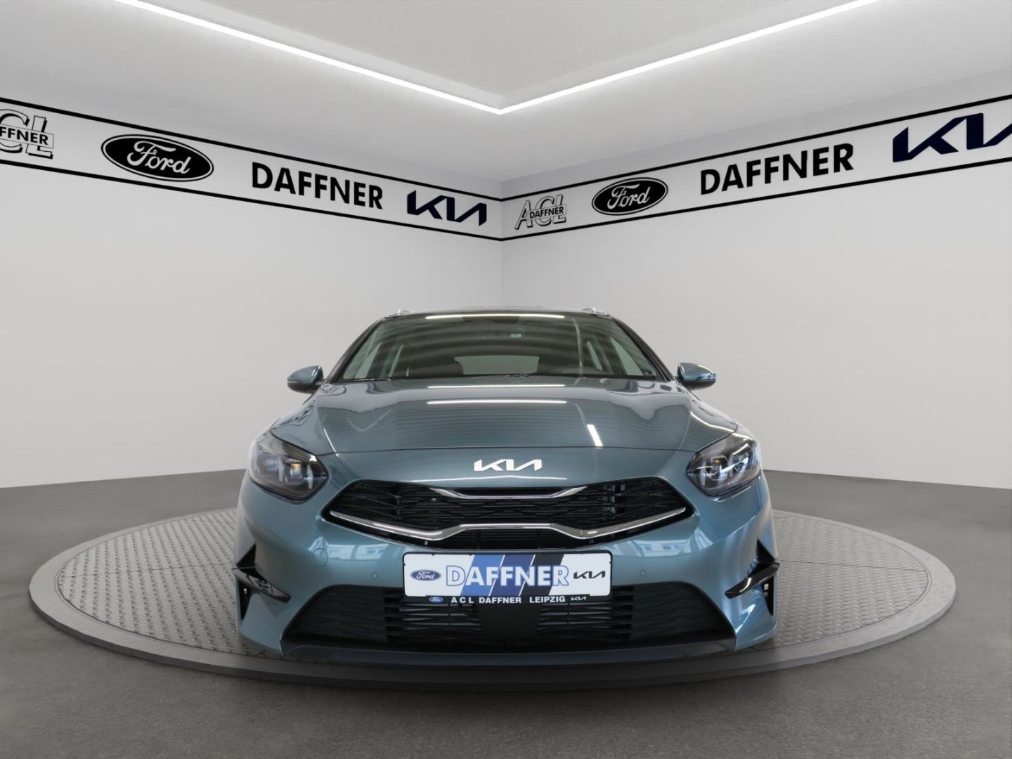 Fahrzeugabbildung Kia Ceed_sw Spirit Panoramadach Memory-Sitze Navi