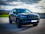 Jeep Trailhawk 4xe Hybrid Top Ausstattung*Pano*360 - Jeep Compass Trailhawk mit Hybrid-Antrieb (Benzin/Elektro)
