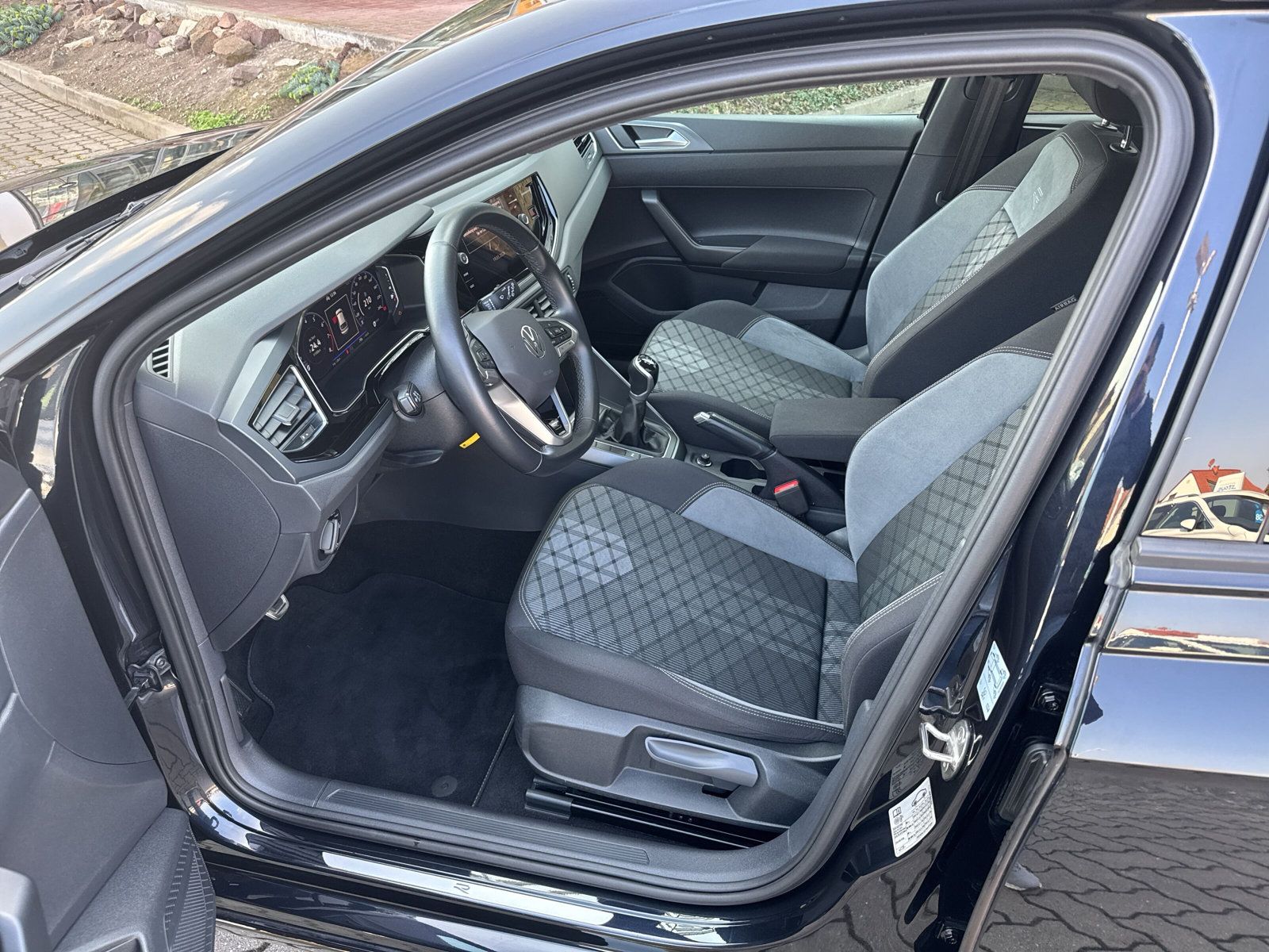 Taigo R-Line TSi Navi Matrix PANO