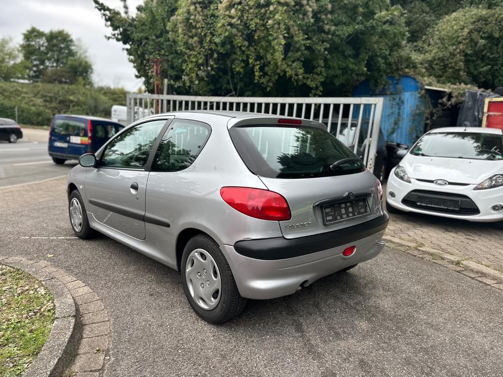 Peugeot 206