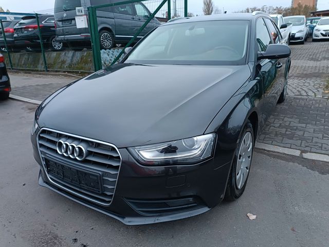 Audi A4 Avant Attraction