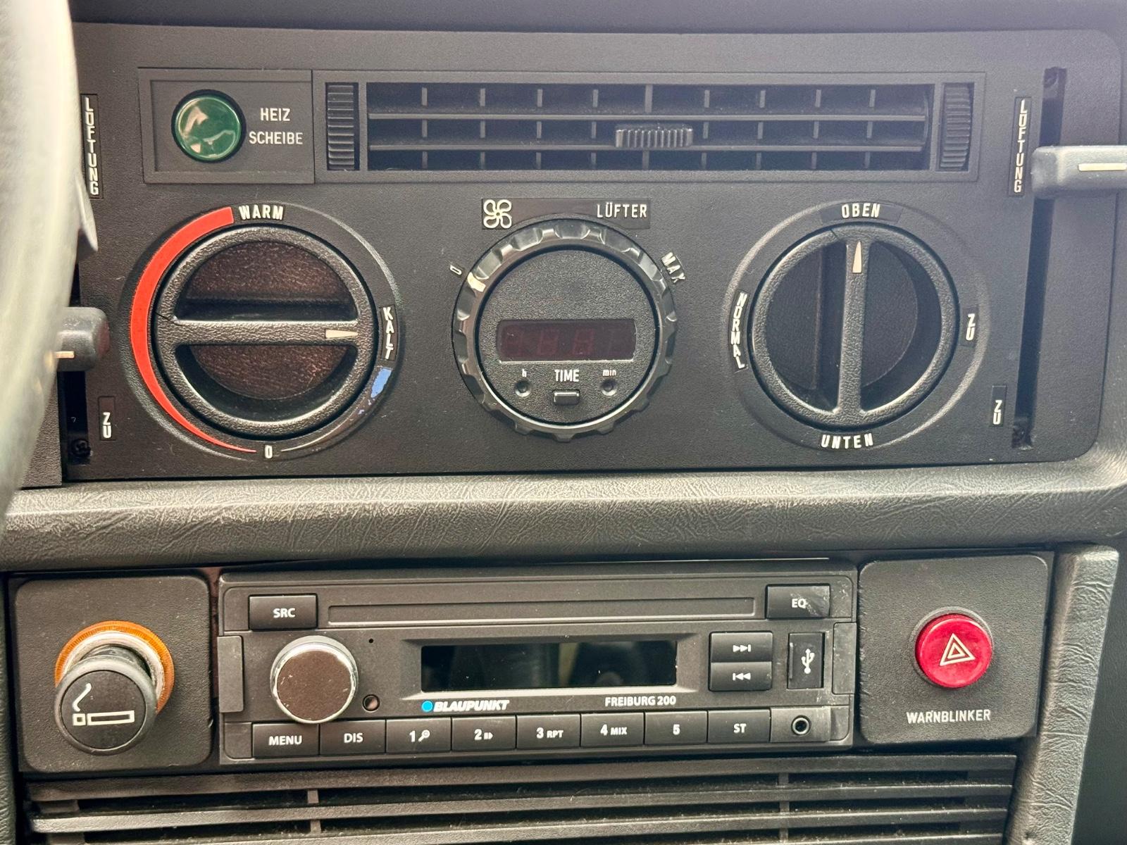 BMW Série 635 CSI E24 218ch - BVM 5 Raports - Imatriculation H - CT récent - Entretien complet