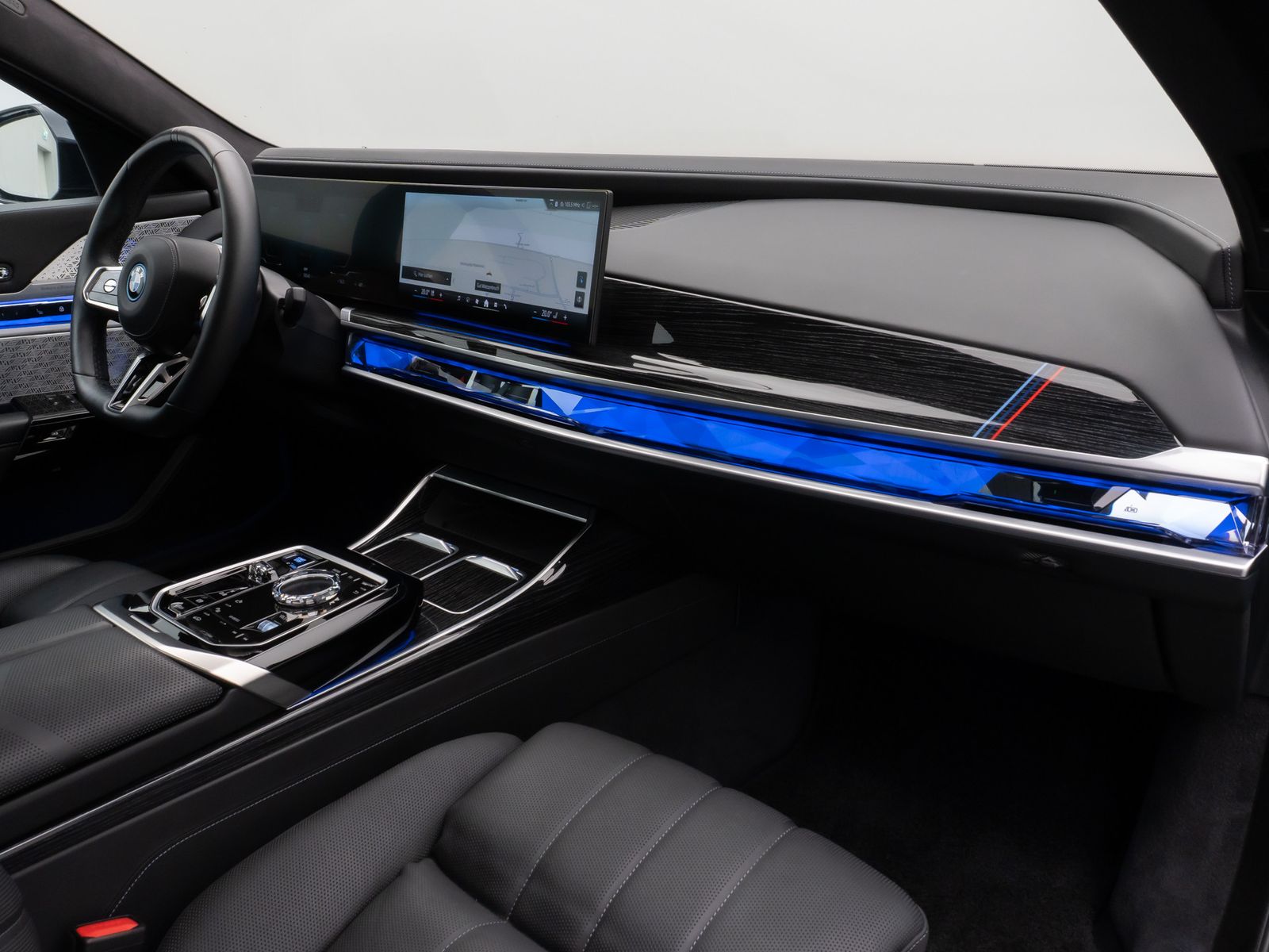Fahrzeugabbildung BMW i7 xD60 M Sport 360°Pano B&W FondEnt SoftCL VOLL