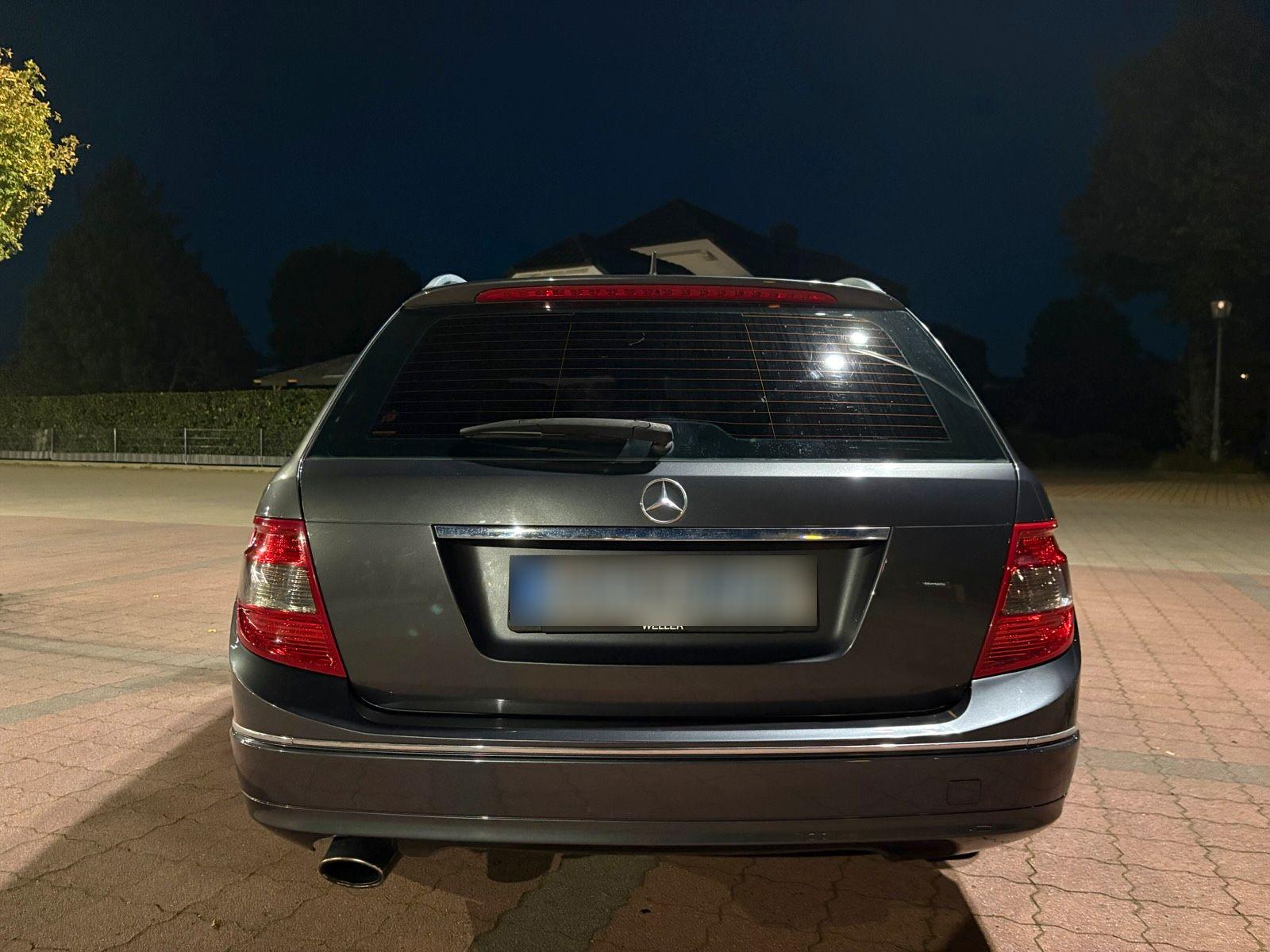 Mercedes-Benz C220 2009 — photo 12