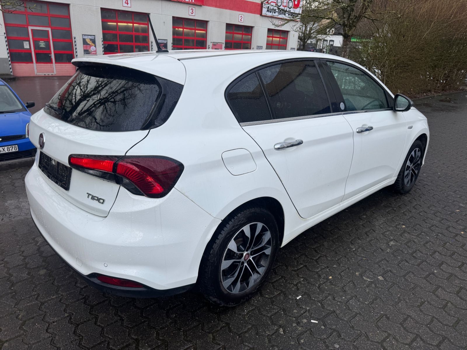 Fahrzeugabbildung Fiat Tipo Mirror Navi+Kamera