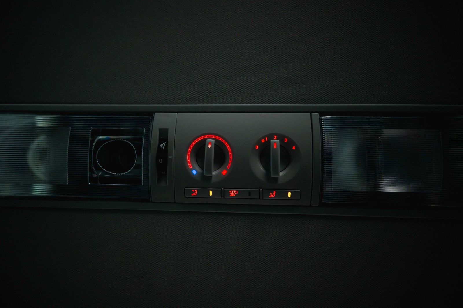 Fahrzeugabbildung Volkswagen T6 Multivan 2.0 TSI Behindertenumbau *LED*ACC*