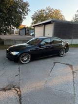 BMW 335i E90 N54 m Paket - BMW 335 mit Benzin-Antrieb: Limousine, 335i M Paket