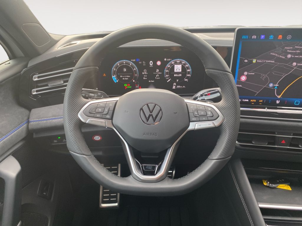 Fahrzeugabbildung Volkswagen Tiguan 1.5 eTSI OPF DSG R-Line