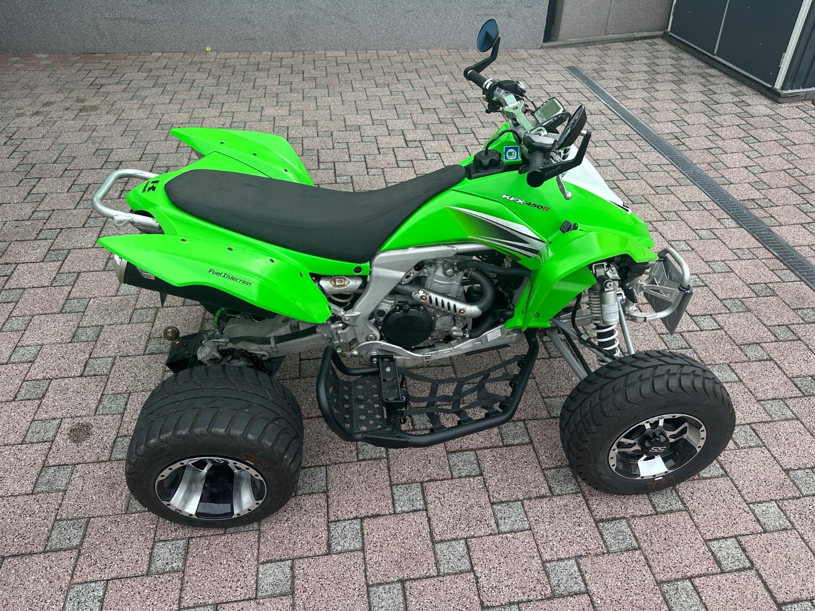 Kawasaki  2009 — вигляд ззаду