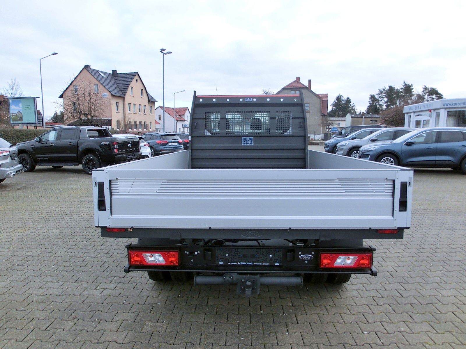 Fahrzeugabbildung Ford Transit Pritsche 350 L3  Einzelkabine Trend