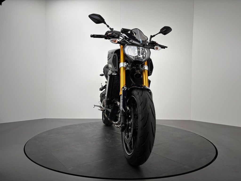 Fahrzeugabbildung Yamaha MT-09 *TOP-ZUSTAND *2. HAND *SERVICE NEU