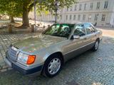 Mercedes-Benz Mercedes W124 300E24V - Mercedes-Benz 300: W124 300e