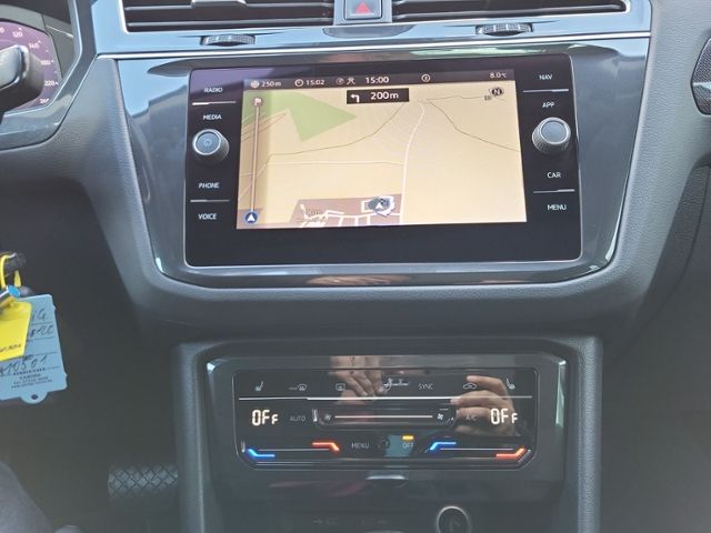 Tiguan 2.0 TDI DSG ELEGANCE PANO+IQ.LIGHT+KAMERA