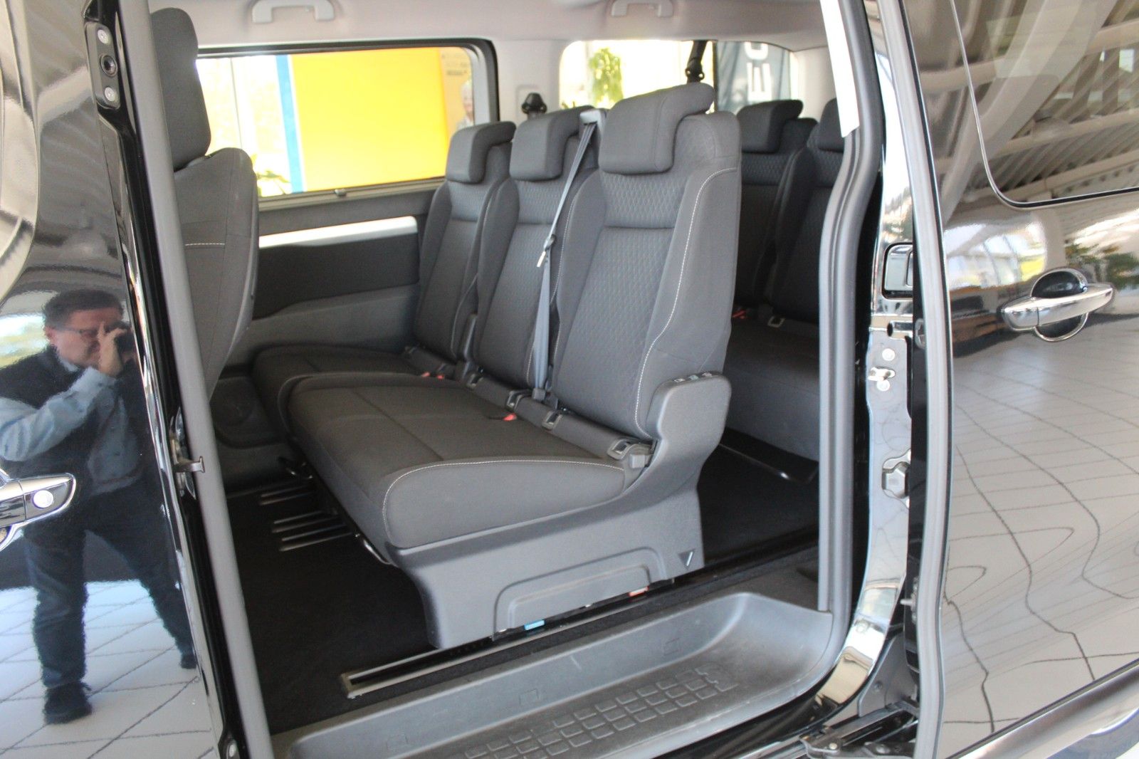 Fahrzeugabbildung Opel Zafira Life L, Automatik, 8 Sitzer, Xenon, AHK