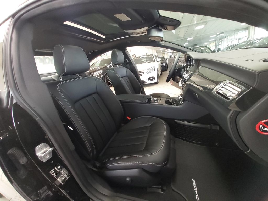 Mercedes-Benz CLS 500 Coupe AMG MEMORY TOTW LEDER AIRM DISTR