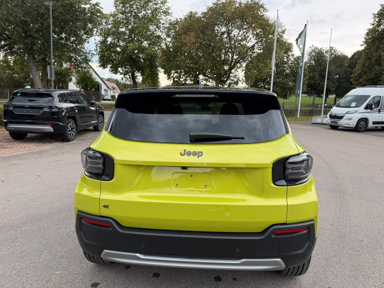Fahrzeugabbildung Jeep Altitude Electric MJ27 virtual cockpit ACC uvm.