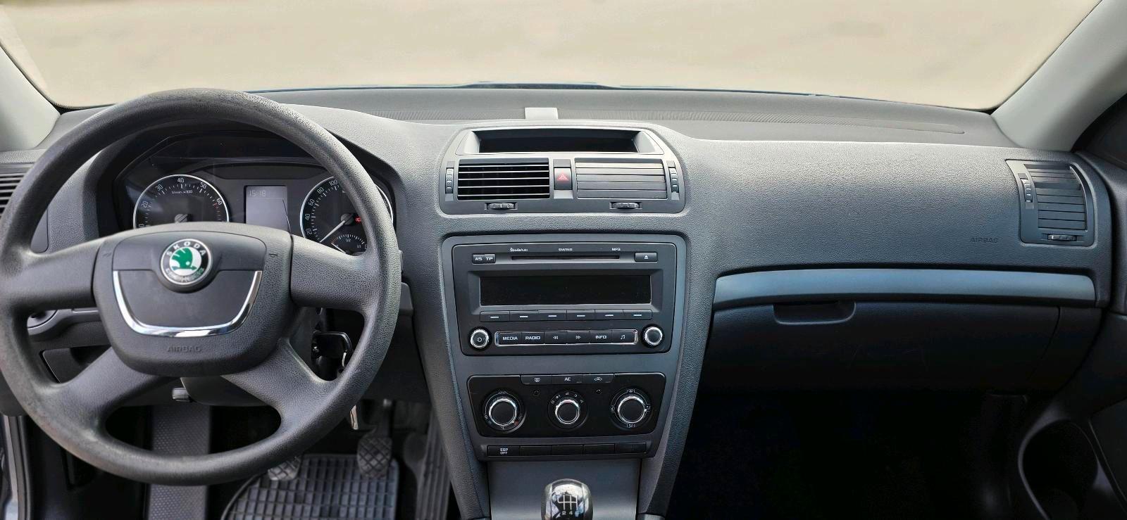 Skoda Octavia 2009 — photo 12