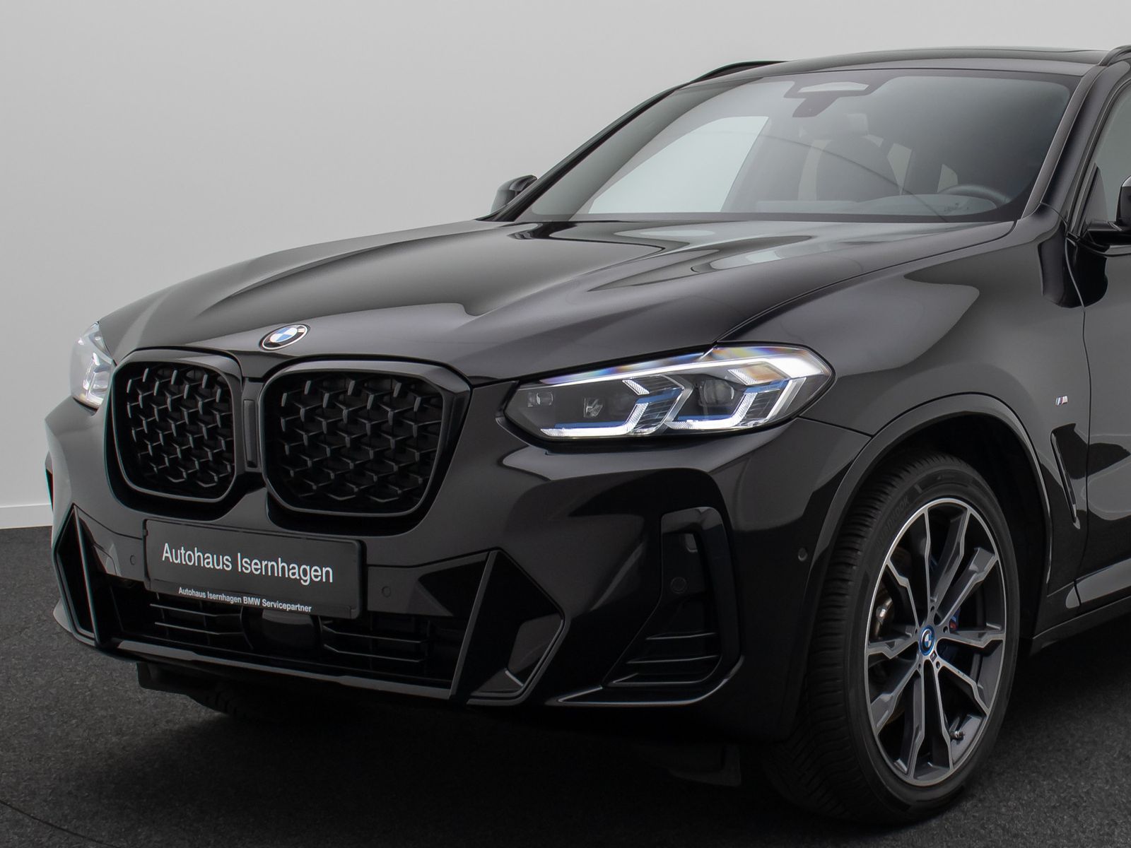 Fahrzeugabbildung BMW X4 xD20d M Sport Panorama HUD H/K DAB Laser AHK