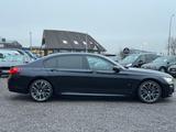 BMW 750 L d xDrive M Sportpaket Lang *MWST*GARANTIE* - BMW 750 mit Panoramadach