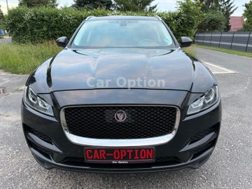 Jaguar F-Pace - 8