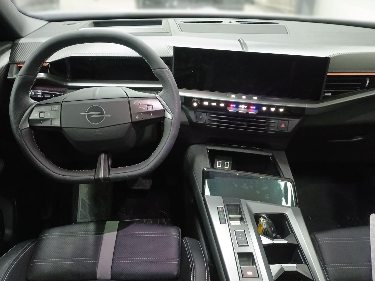 Fahrzeugabbildung Opel Grandland GS MildHybrid 107KW