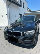 BMW X3 xDrive20d AT - - BMW X3: At