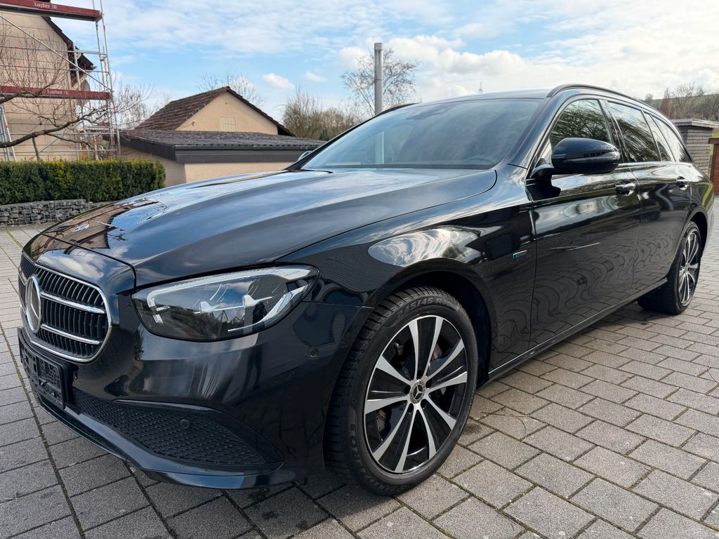 Image of Mercedes-Benz E 300