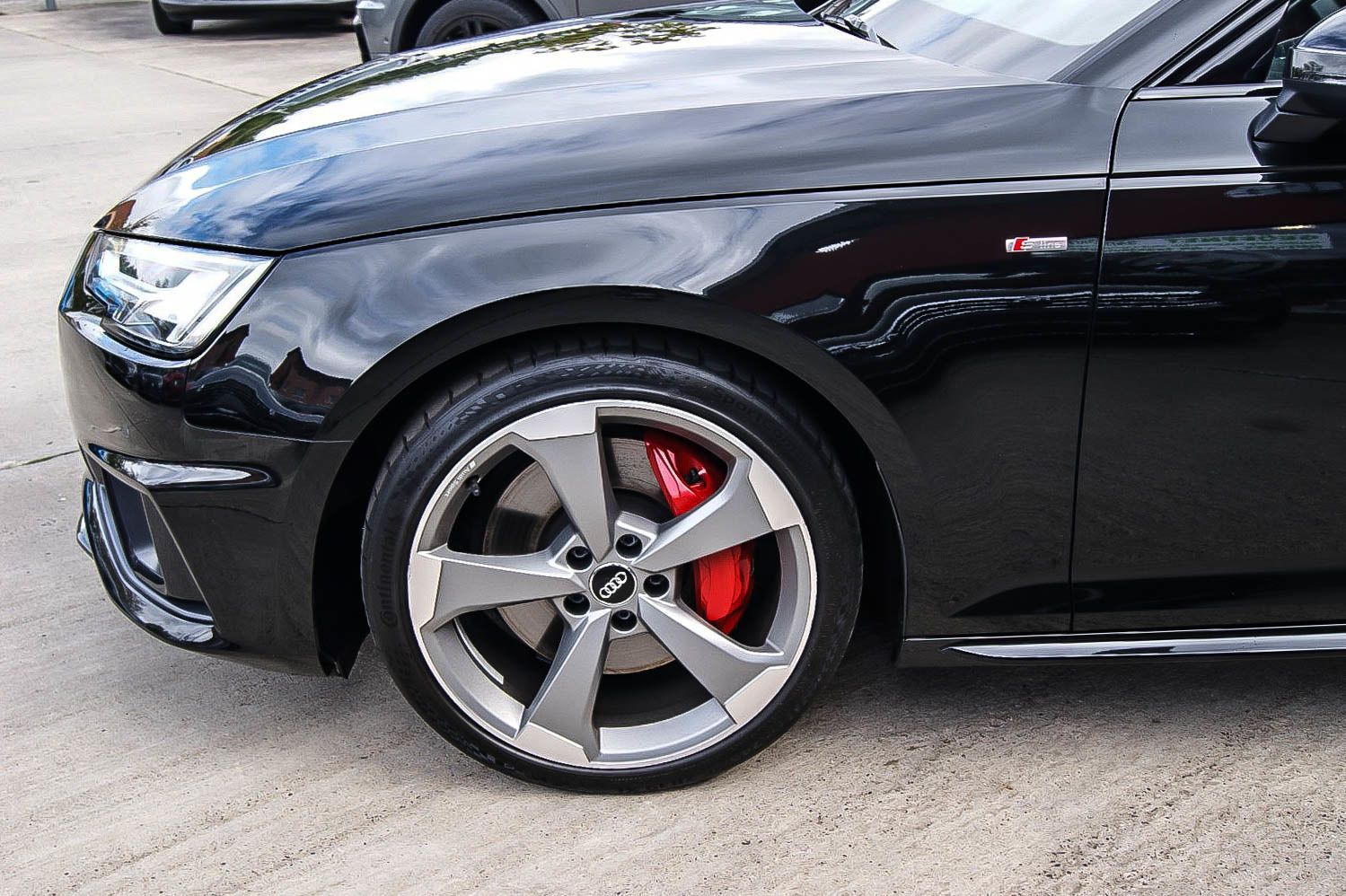 Fahrzeugabbildung Audi A4 Avant 50 TDI quattro S-Line Black B&O 1.HAND