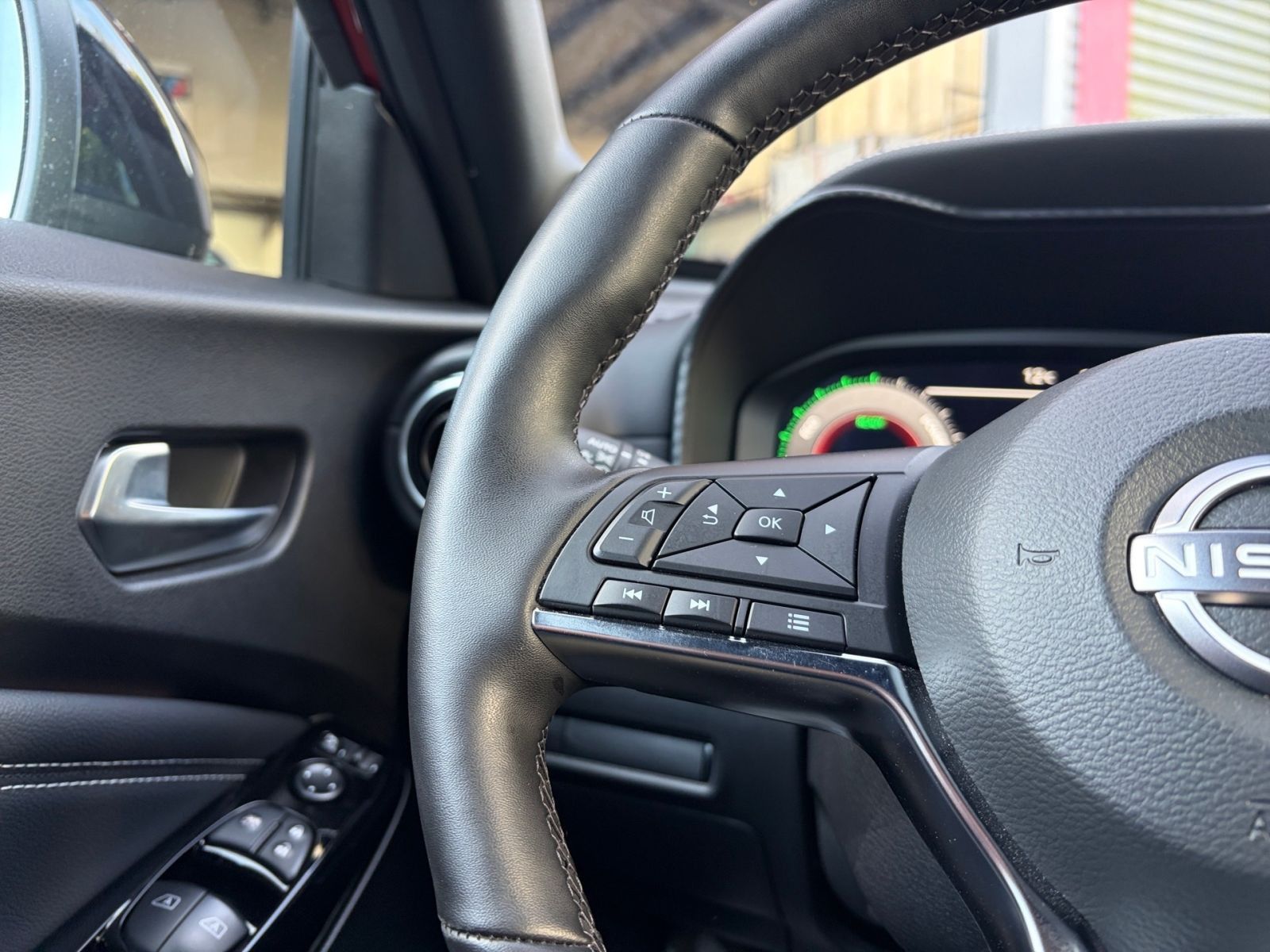 Fahrzeugabbildung Nissan Juke 1.6 Hybrid Tekna Hybrid *ALLWETTER*BOSE*LED
