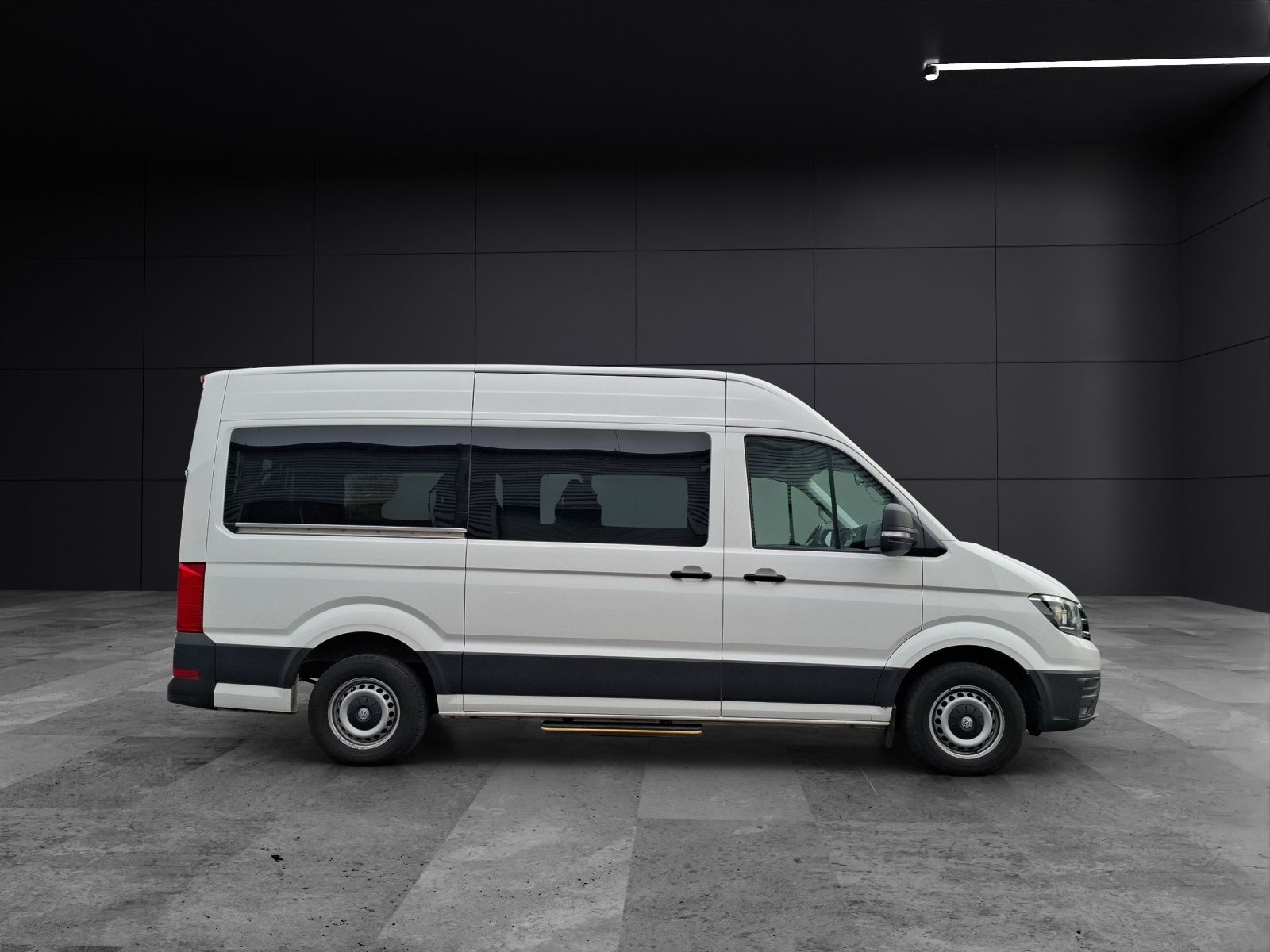 Fahrzeugabbildung Volkswagen Crafter Kasten 35 MR 4Mo 9-Si Rollstuhllift Trit