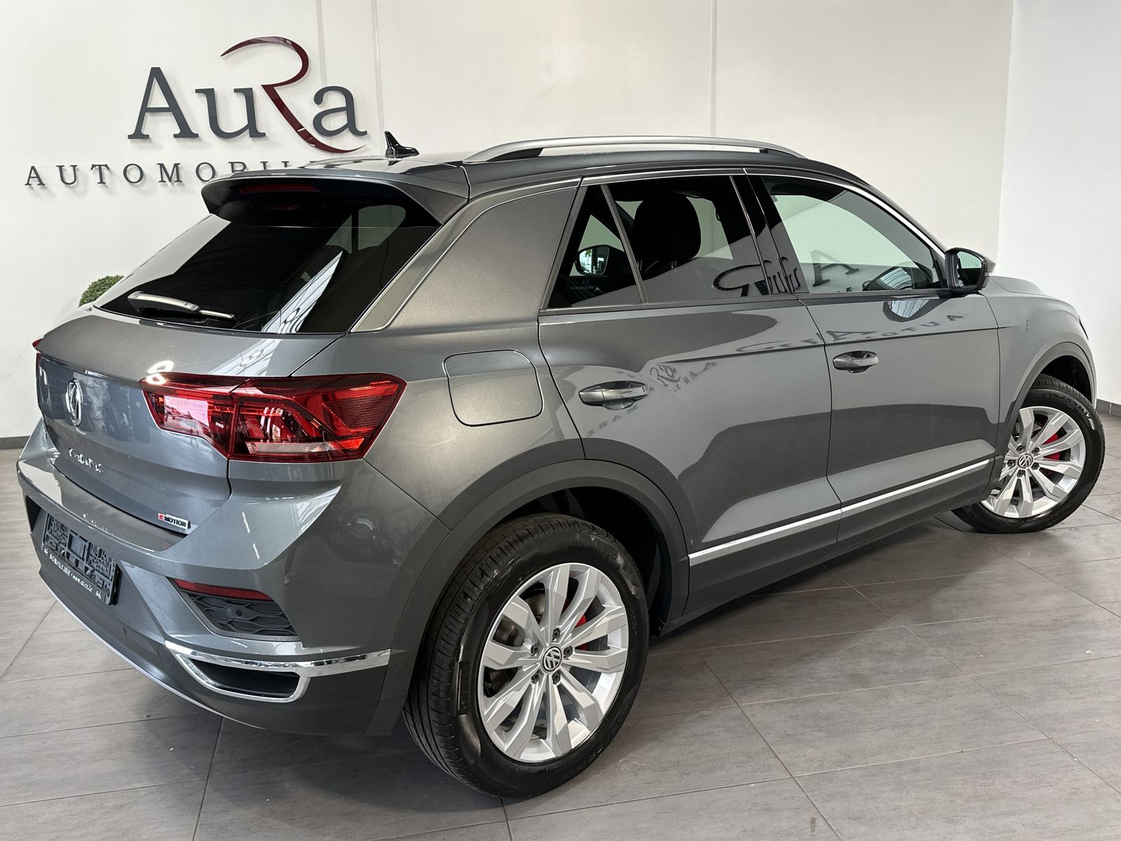 Fahrzeugabbildung Volkswagen T-Roc 2.0 TDI DSG Sport 4M NAV+LED+ACC+CARPLAY