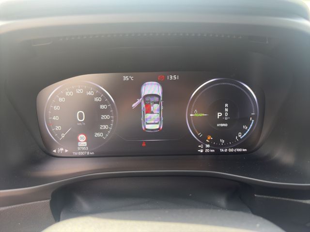 Volvo XC40 R Design Recharge Plug-In Hybrid 2WD