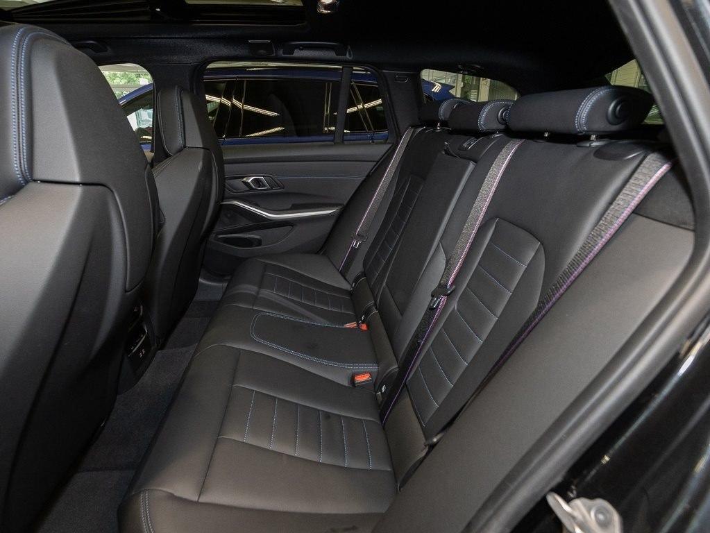 BMW M340d xDrive Touring M Sport HUD PANO RFK NAVI