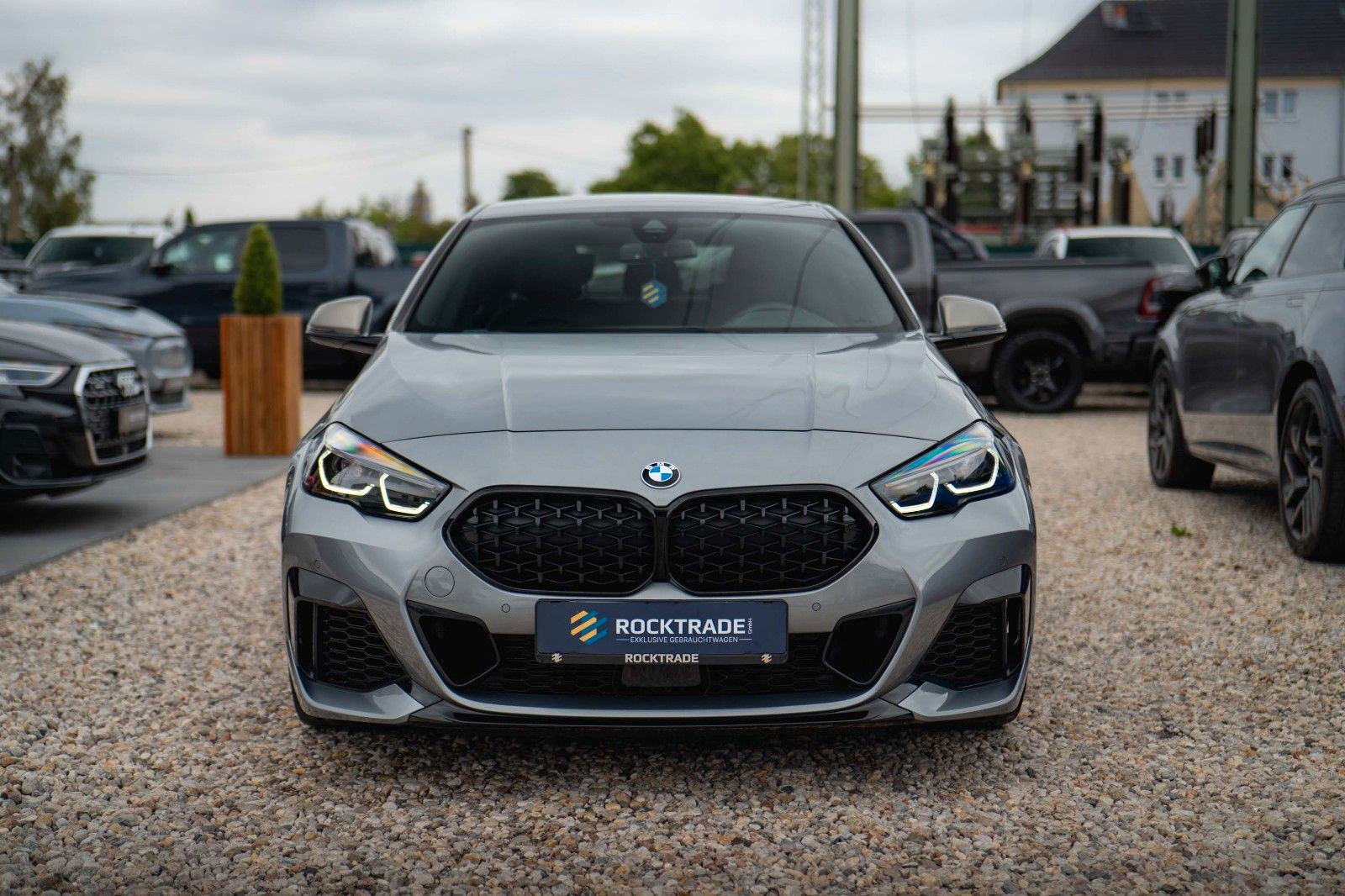 Fahrzeugabbildung BMW M235i xDrive M-Sport Pro Performance Shadow LED