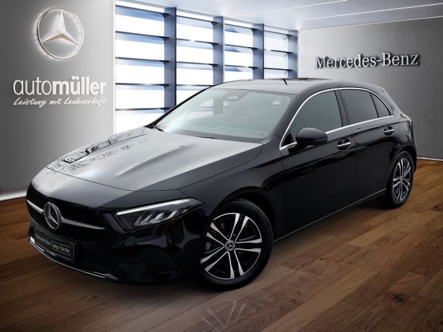 MERCEDES-BENZ A 200 d STANDHEIZ+LENKRADHEIZ+FAHRASSIST+AMBIENT