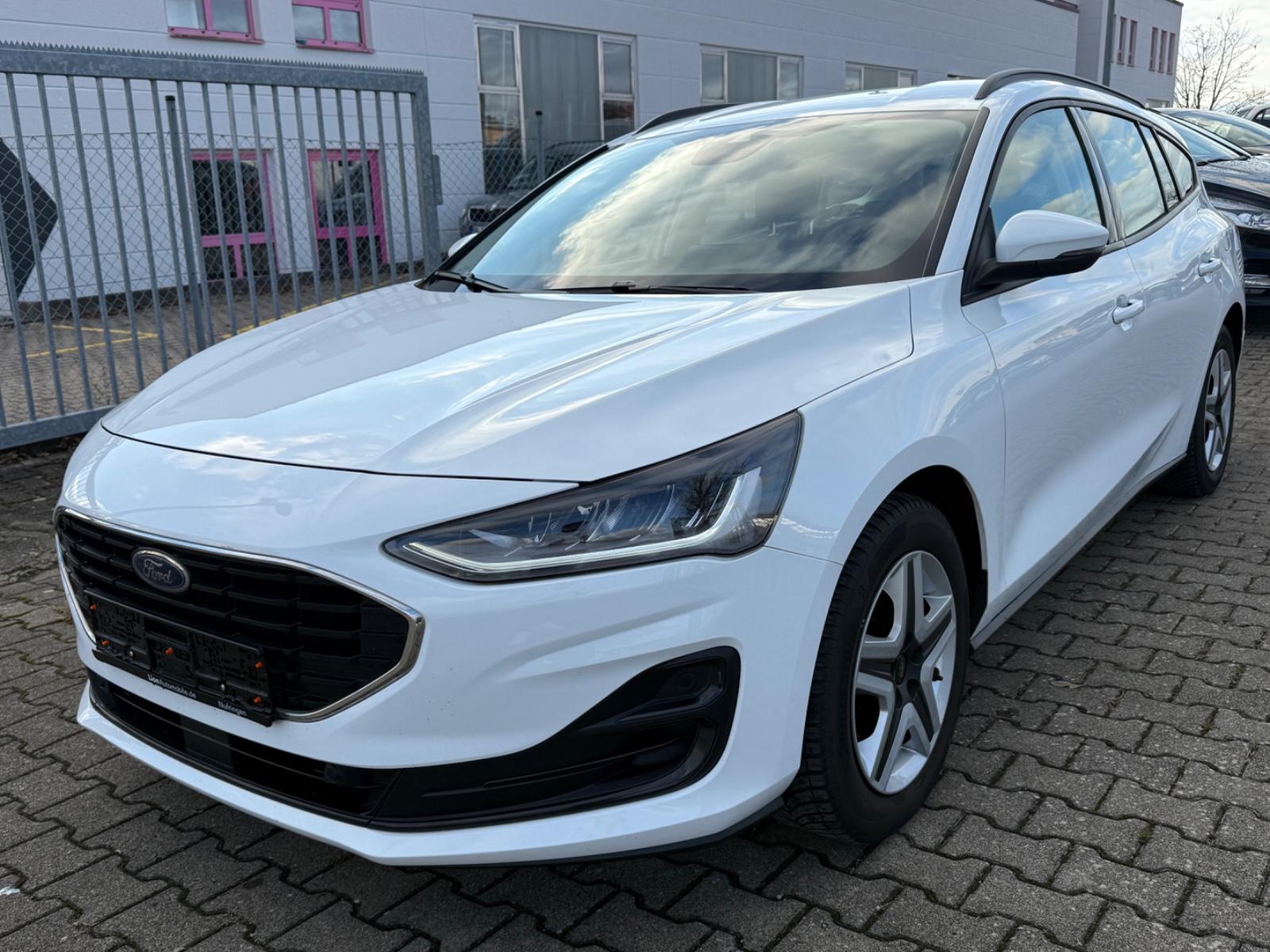 Ford Focus Turnier Cool & Connect*NAVI*AHK*LED*PDC*