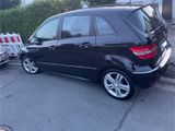 Mercedes-Benz B 160 BlueEFFICIENCY - Sportpaket, SHZ, Teillede - Mercedes-Benz B 160: Blueefficiency