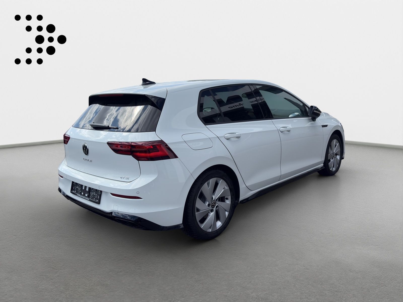 Volkswagen Golf R-Line 1.5 eTSI DSG*NAVI*BlackStyle*IQ.LIGH imagem 2