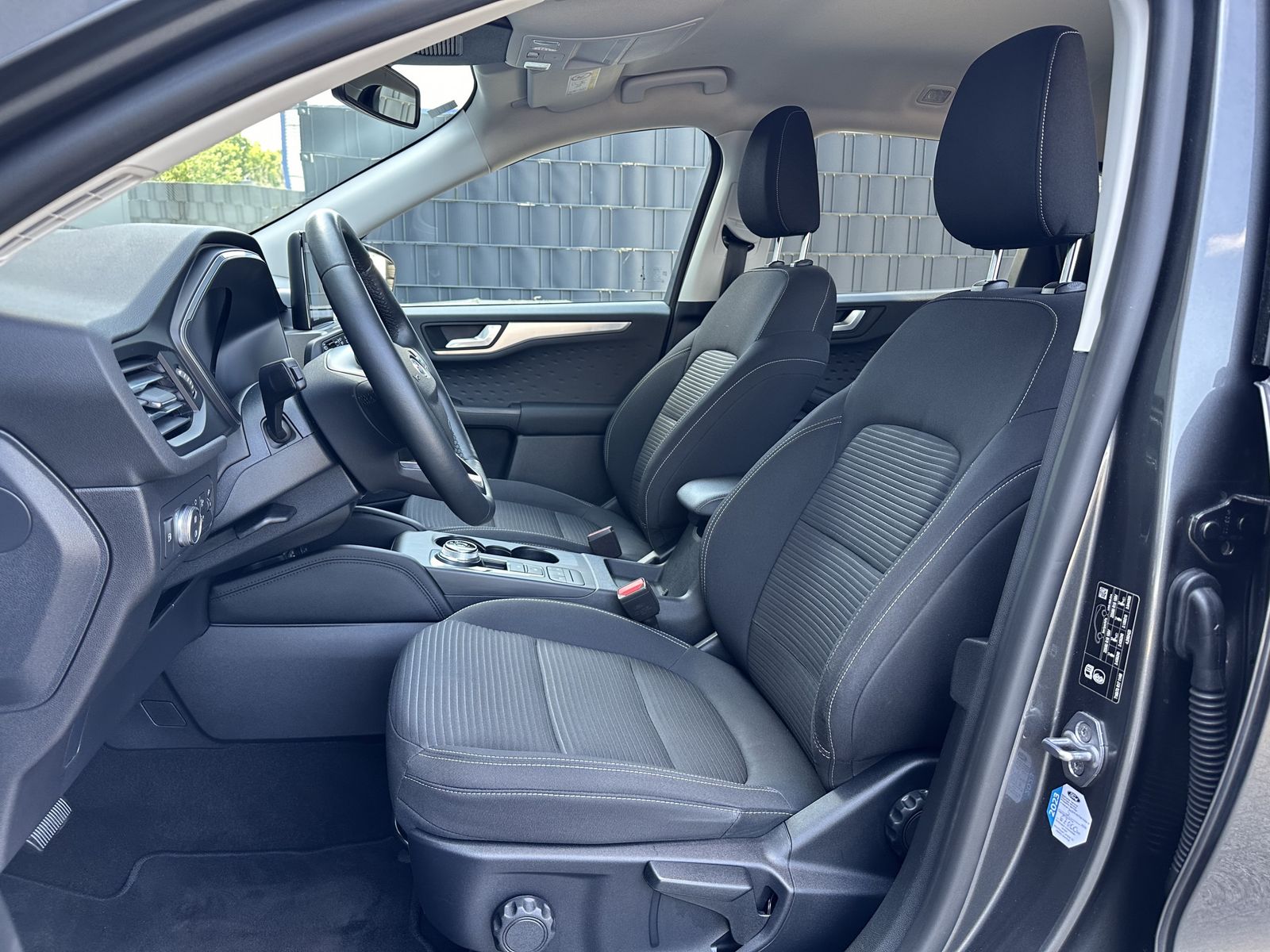 Fahrzeugabbildung Ford Kuga 2.5 Plug-In Hybrid Titanium NAV+KAM+CARPLAY